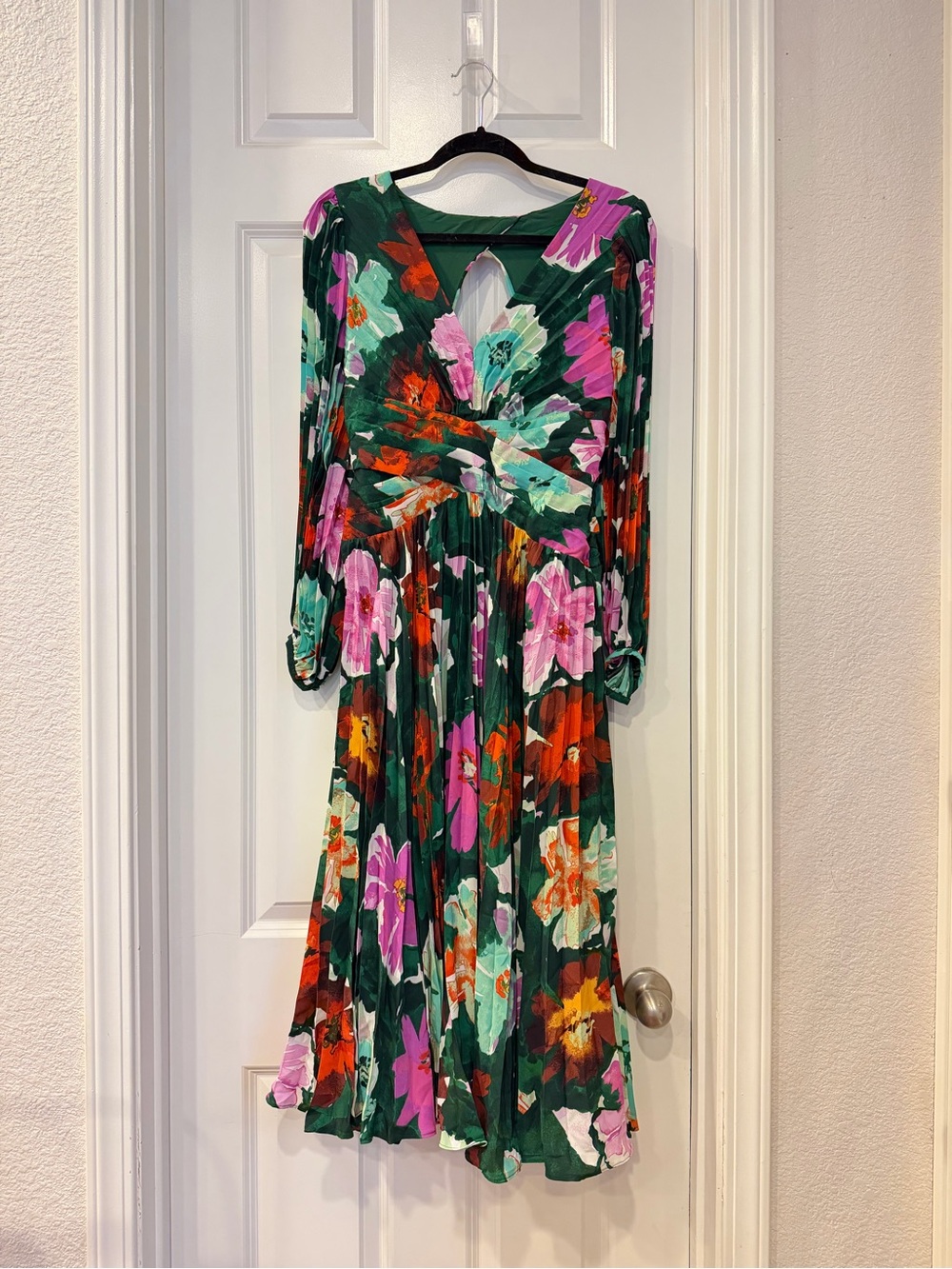 Maeve By Anthropologie Pleated V-Neck Floral Dress - Picture 4 of 12